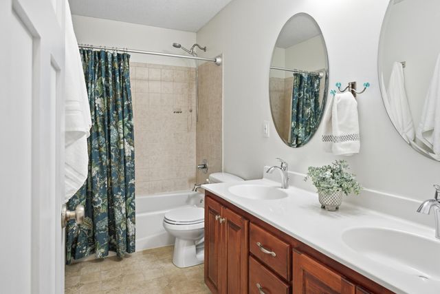 10512 Florida Avenue N, Brooklyn Park, MN 55445