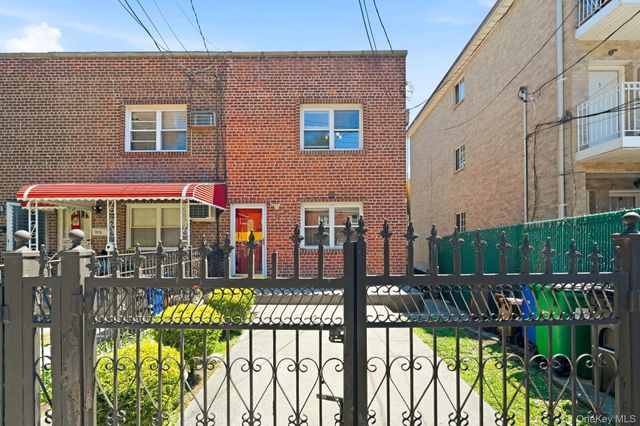 1822 Delancey Place, Bronx, NY 10462