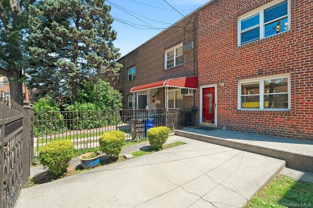 1822 Delancey Place, Bronx, NY 10462
