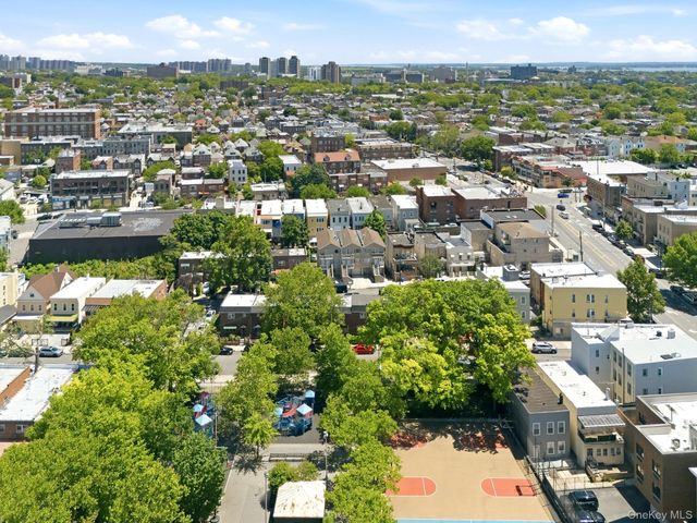 1822 Delancey Place, Bronx, NY 10462