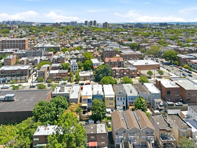 1822 Delancey Place, Bronx, NY 10462