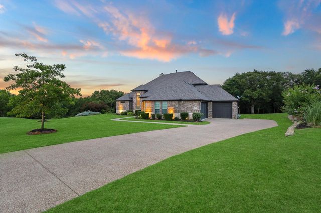 1090 Stone Trail Lane, Cross Roads, TX 76227