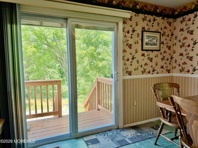 48 Messenger Court, Toms River, NJ 08753