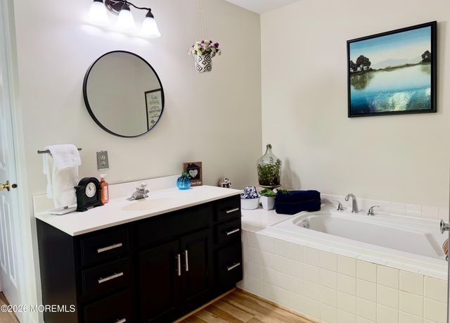48 Messenger Court, Toms River, NJ 08753
