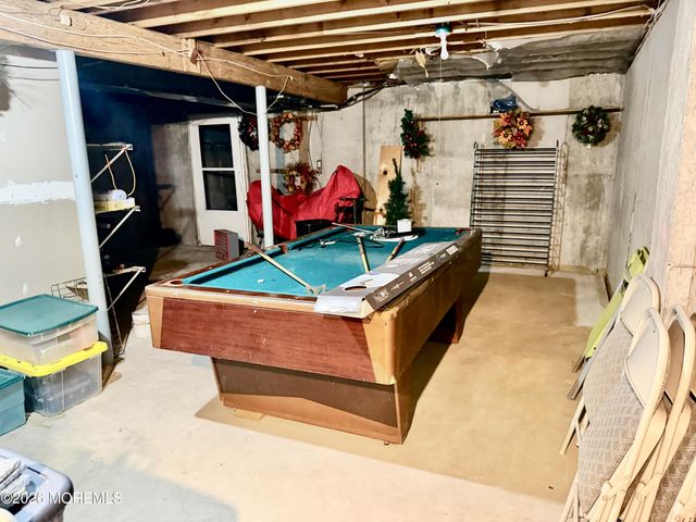 48 Messenger Court, Toms River, NJ 08753