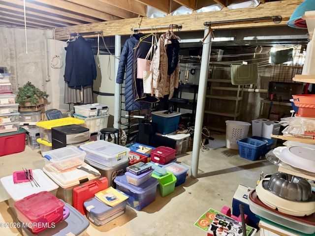 48 Messenger Court, Toms River, NJ 08753