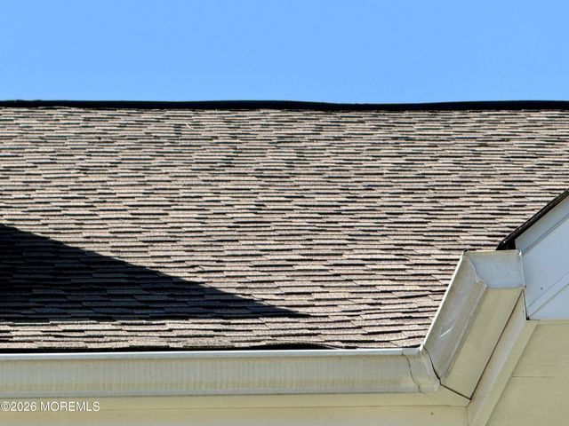48 Messenger Court, Toms River, NJ 08753