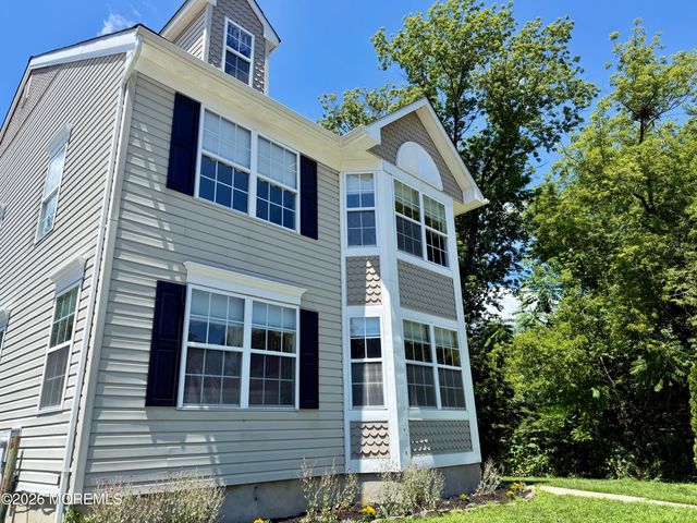 48 Messenger Court, Toms River, NJ 08753
