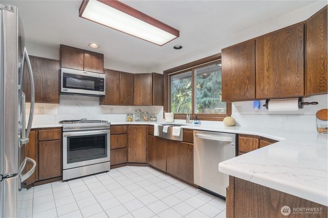 2102 2104 Mark Street NE, Lacey, WA 98516