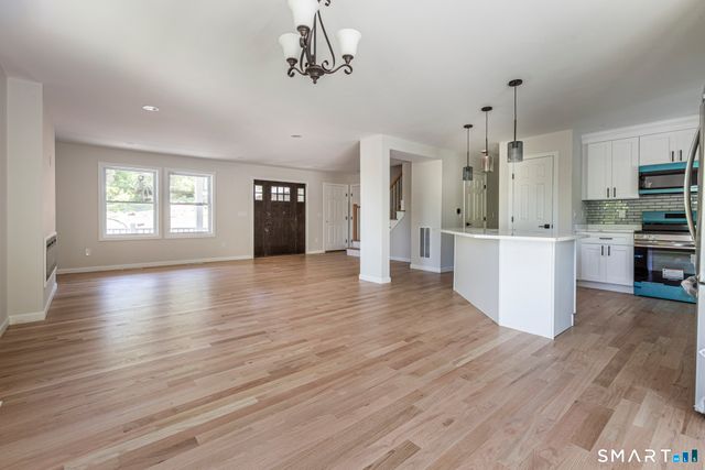 24 West Lakeview Road, Plymouth, CT 06782