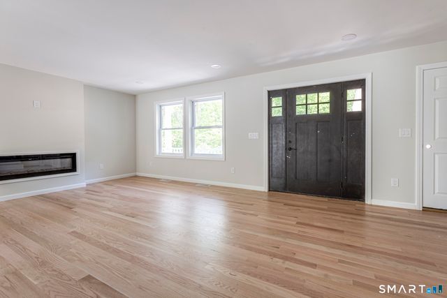 24 West Lakeview Road, Plymouth, CT 06782