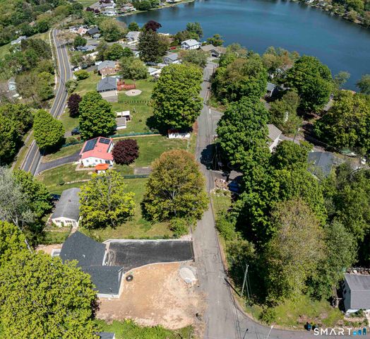 24 West Lakeview Road, Plymouth, CT 06782