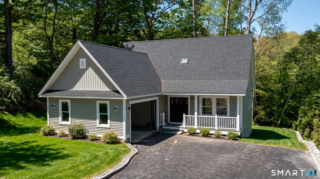 24 West Lakeview Road, Plymouth, CT 06782
