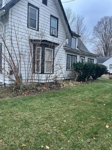 522 Walnut Street, Three Rivers, MI 49093