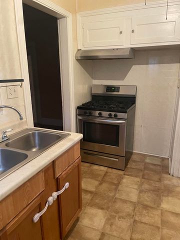 522 Walnut Street, Three Rivers, MI 49093