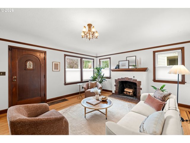 5615 Ne 14TH Ave, Portland, OR 97211