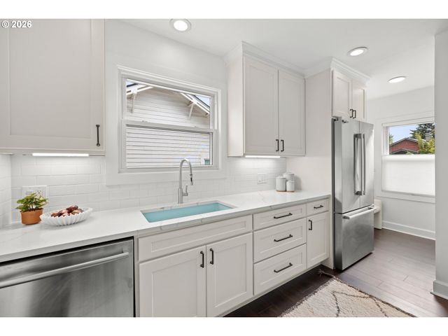 5615 Ne 14TH Ave, Portland, OR 97211