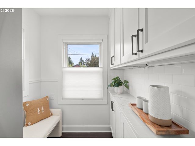 5615 Ne 14TH Ave, Portland, OR 97211