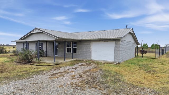 17200 S 255 Road, Okmulgee, OK 74447