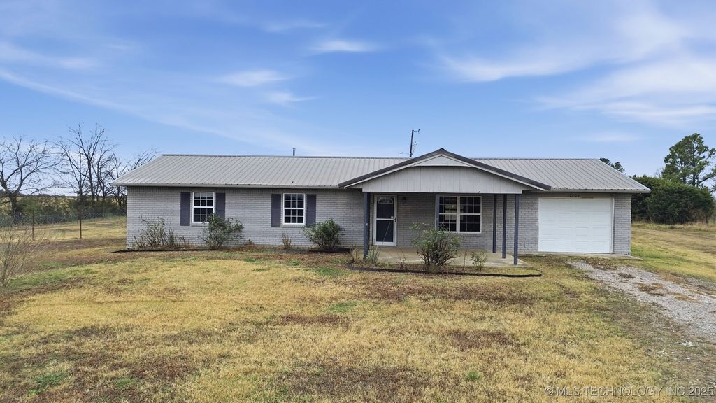 17200 S 255 Road, Okmulgee, OK 74447