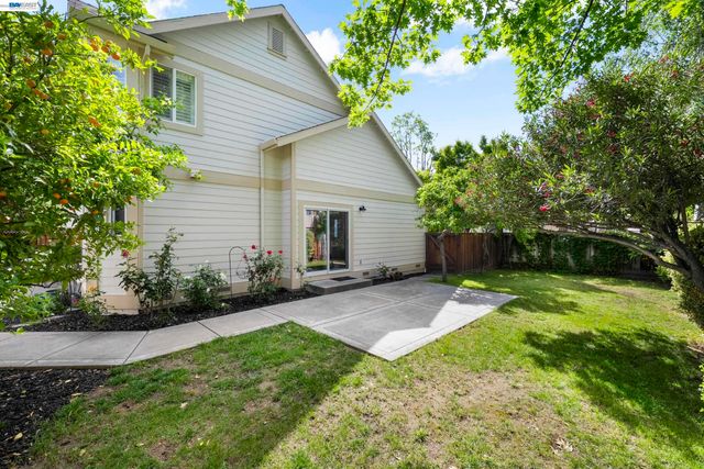 282 Del Valle Ct, Pleasanton, CA 94566
