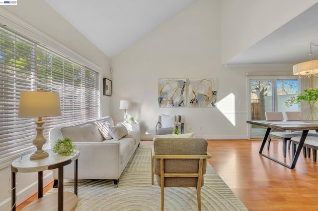 282 Del Valle Ct, Pleasanton, CA 94566