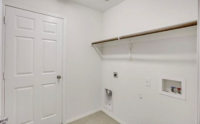 6414 Valleybrooke Court, Arlington, TX 76001