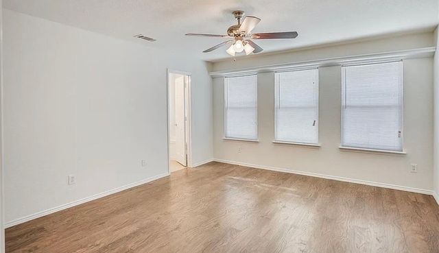 6414 Valleybrooke Court, Arlington, TX 76001