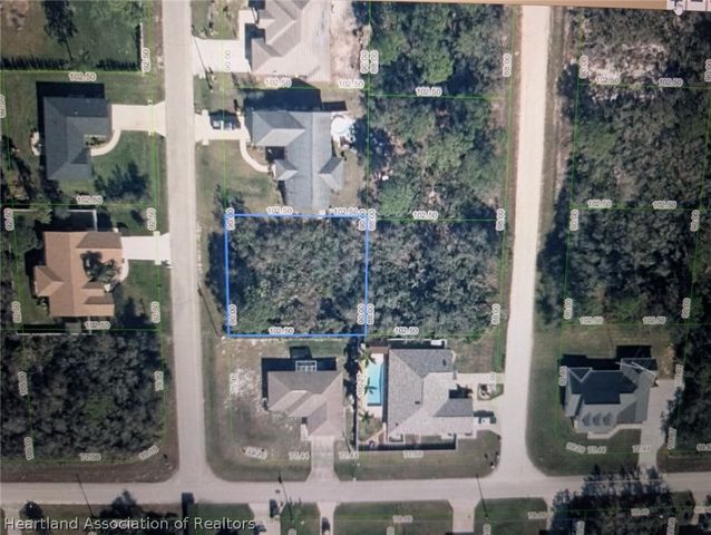 906 Replica Ave Avenue, Sebring, FL 33872