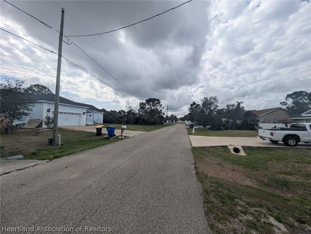 906 Replica Ave Avenue, Sebring, FL 33872