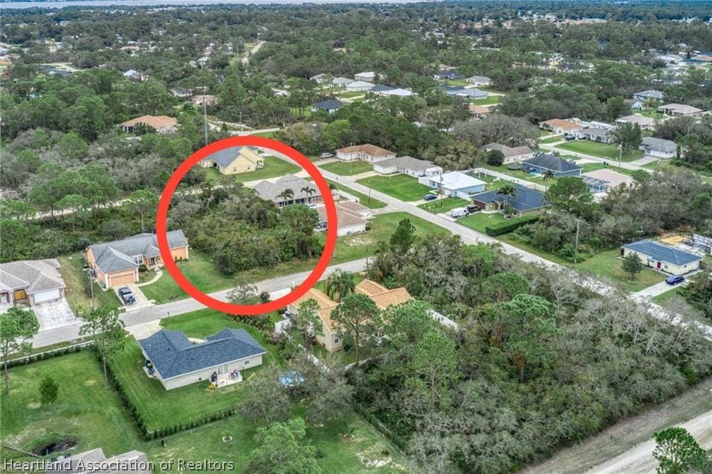 906 Replica Ave Avenue, Sebring, FL 33872