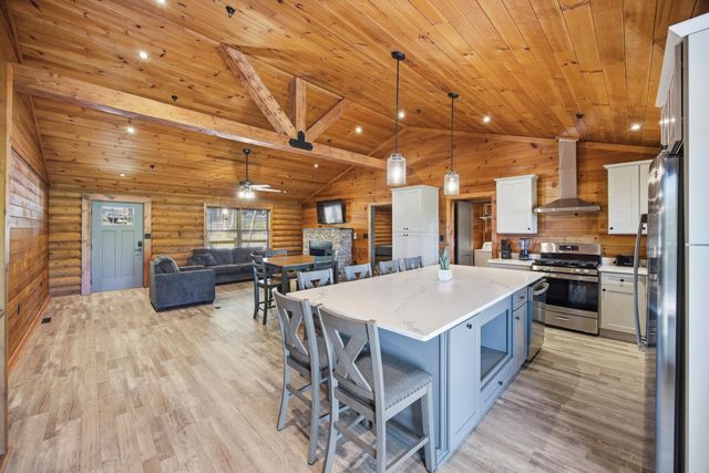 594 Shawnee Trail, Chatsworth, GA 30705