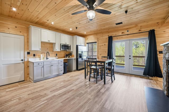 594 Shawnee Trail, Chatsworth, GA 30705