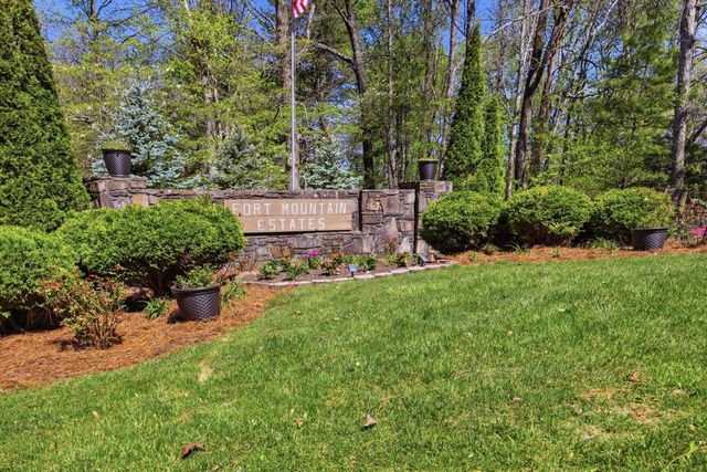 594 Shawnee Trail, Chatsworth, GA 30705