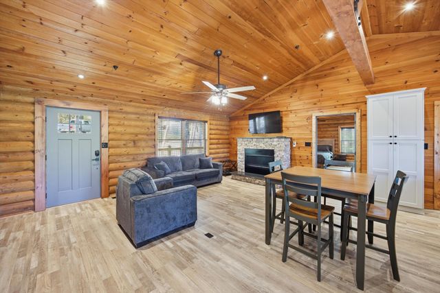 594 Shawnee Trail, Chatsworth, GA 30705