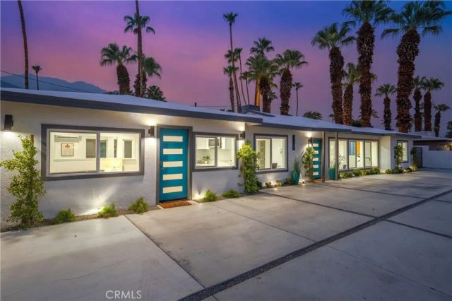 1657 S Sunrise Way, Palm Springs, CA 92264