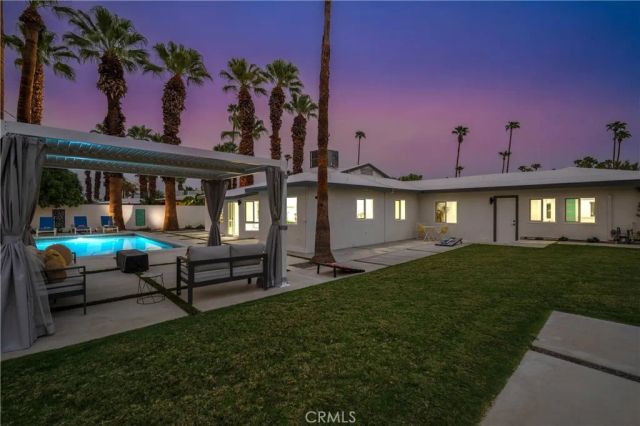 1657 S Sunrise Way, Palm Springs, CA 92264