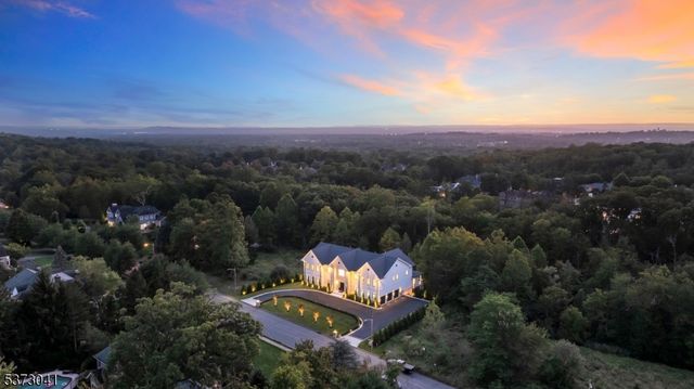 39 Westmount Dr, Livingston Twp., NJ 07039