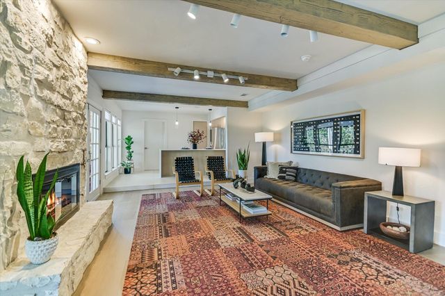 1923 Cypress PT W, Austin, TX 78746