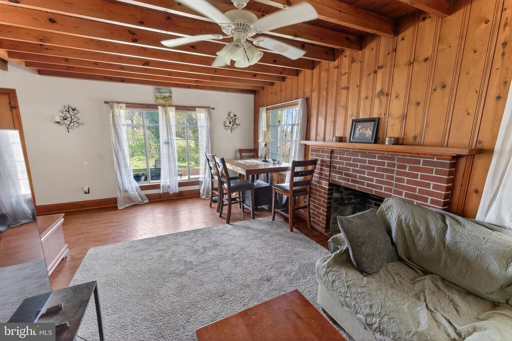 Image 10 of property listing at 28266 RIVERSIDE DR, Fruitland, MD 21826