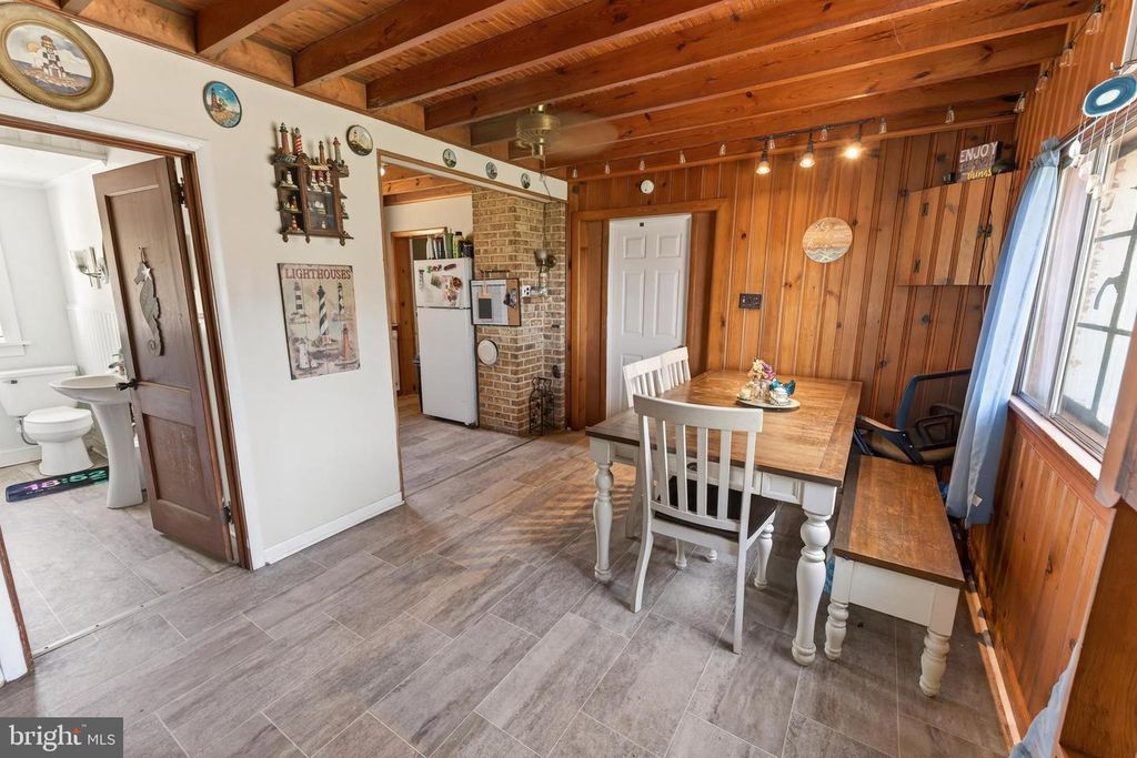 Image 12 of property listing at 28266 RIVERSIDE DR, Fruitland, MD 21826