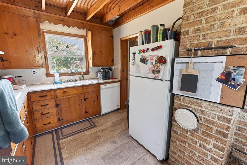 Image 16 of property listing at 28266 RIVERSIDE DR, Fruitland, MD 21826