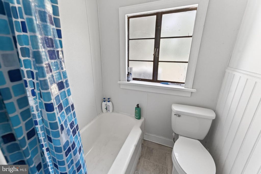 Image 22 of property listing at 28266 RIVERSIDE DR, Fruitland, MD 21826