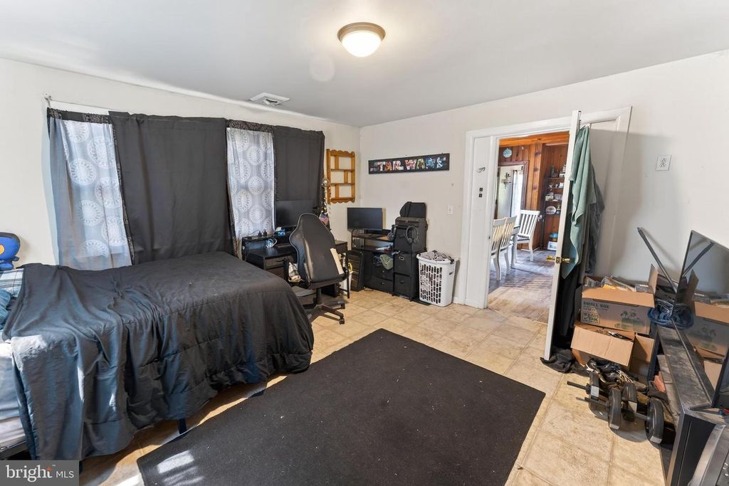 Image 24 of property listing at 28266 RIVERSIDE DR, Fruitland, MD 21826