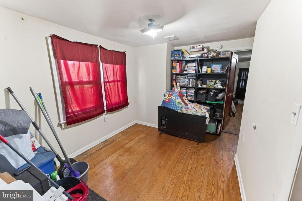 Image 34 of property listing at 28266 RIVERSIDE DR, Fruitland, MD 21826