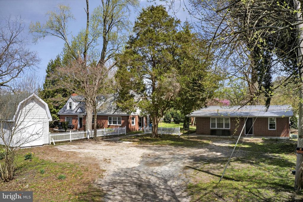 Image 4 of property listing at 28266 RIVERSIDE DR, Fruitland, MD 21826