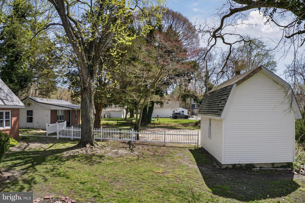 Image 54 of property listing at 28266 RIVERSIDE DR, Fruitland, MD 21826