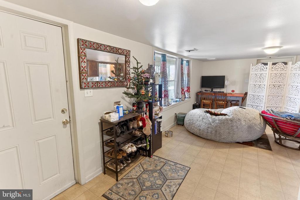 Image 60 of property listing at 28266 RIVERSIDE DR, Fruitland, MD 21826