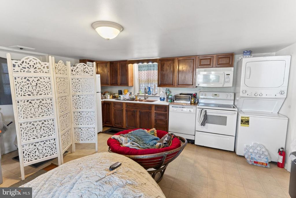 Image 64 of property listing at 28266 RIVERSIDE DR, Fruitland, MD 21826