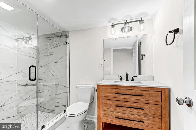 232 S 5TH ST, Oxford, PA 19363